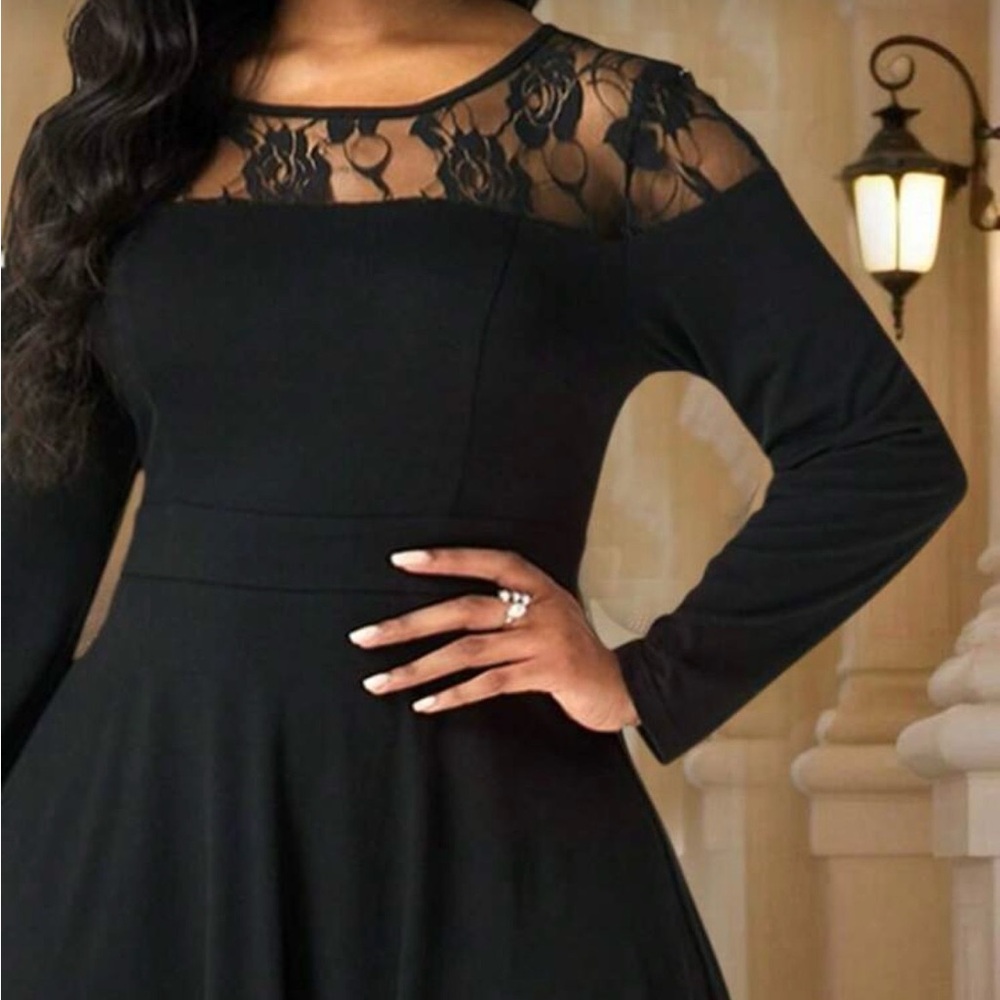 Elegant Black Lace Hem Dress